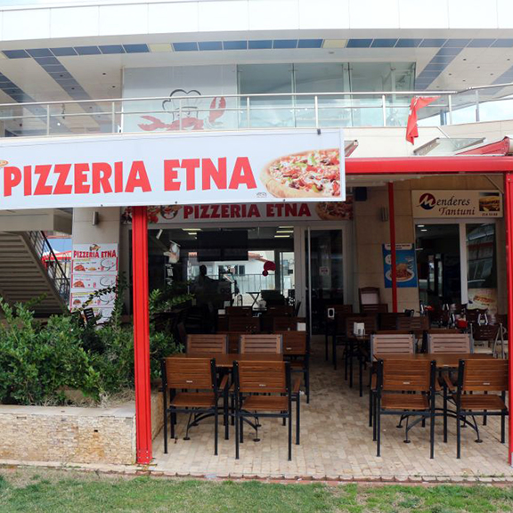 Pizzeria Etna sandalye